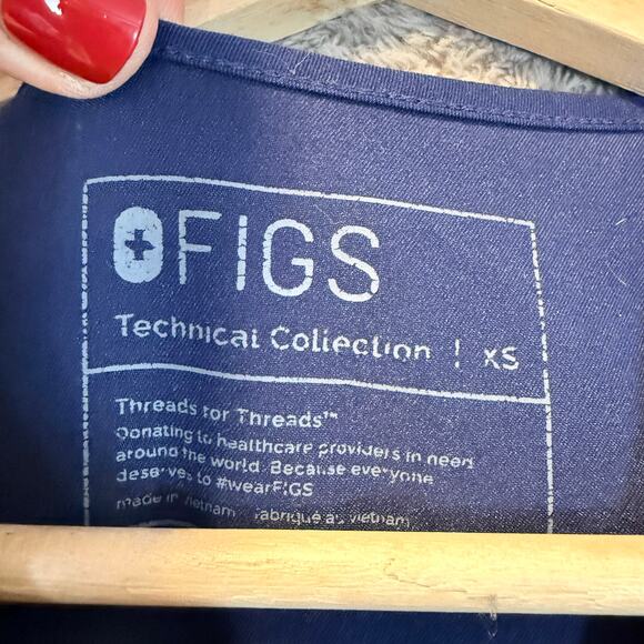 Figs Navy Blue Catarina One-Pocket Scrub Top V Neck XS women's Extra Small - Picture 6 of 7